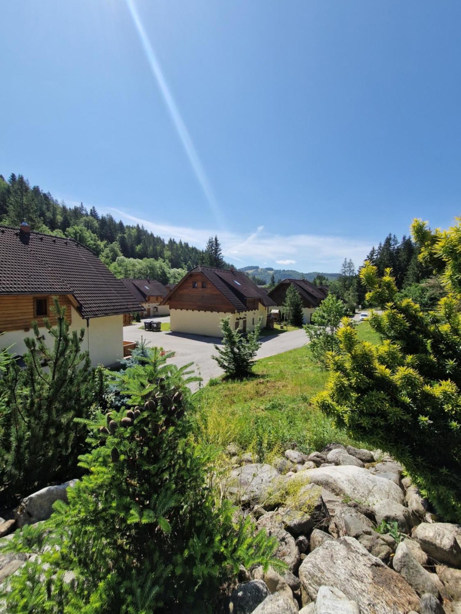 Chaty A Apartmany Kuria Na Taloch, Tale - Chopok Juh Exterior photo