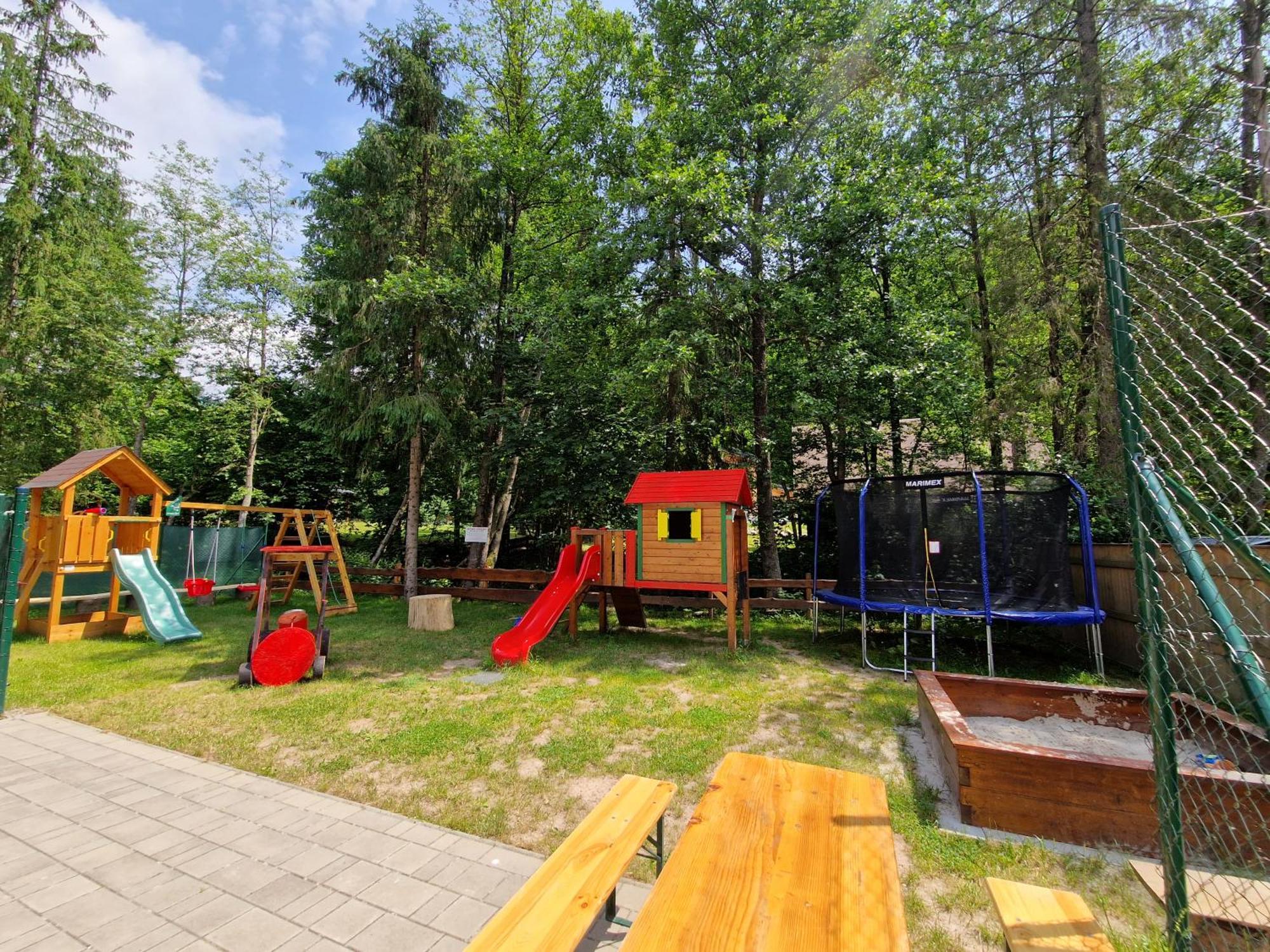 Chaty A Apartmany Kuria Na Taloch, Tale - Chopok Juh Exterior photo