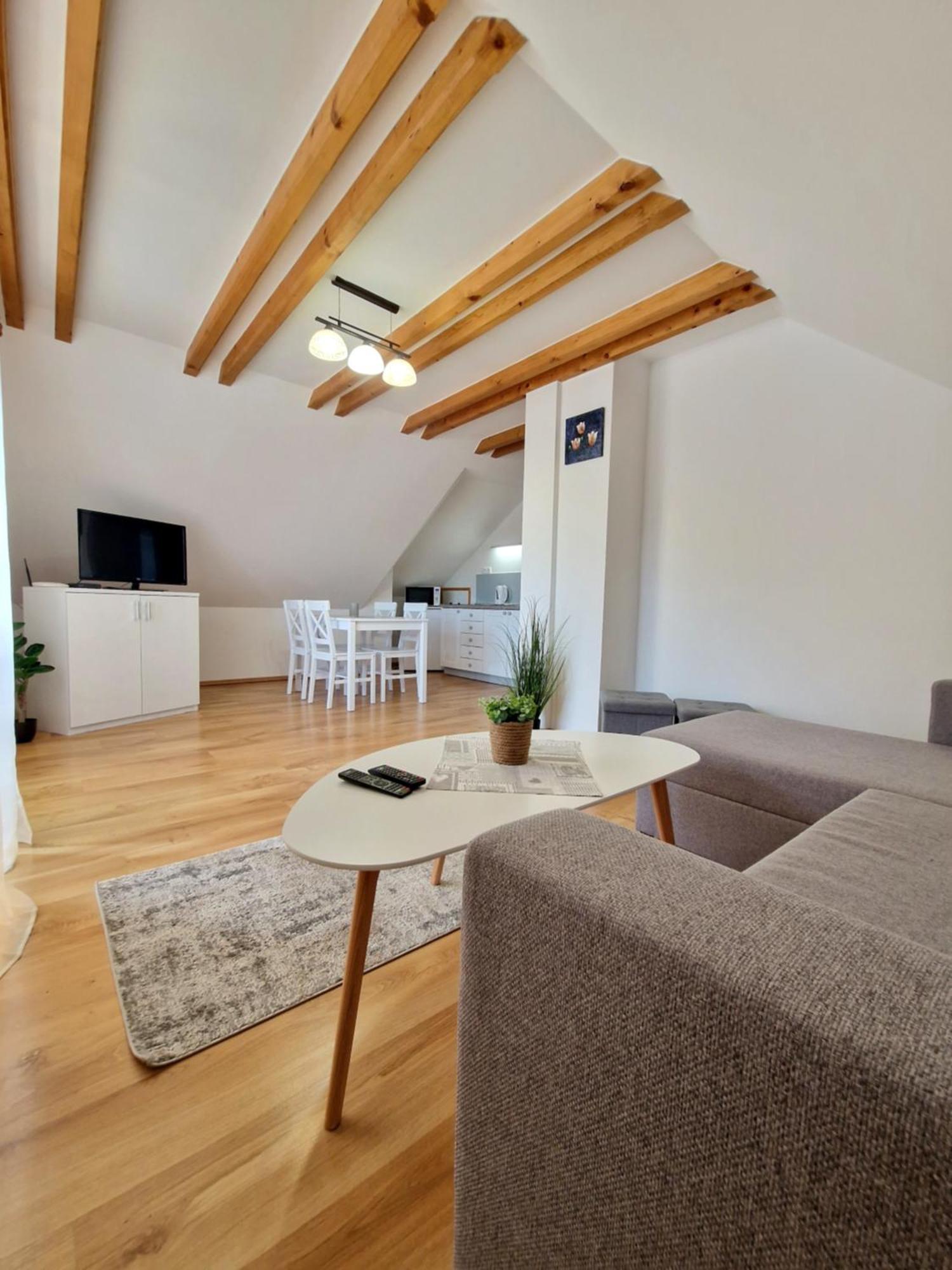 Chaty A Apartmany Kuria Na Taloch, Tale - Chopok Juh Exterior photo